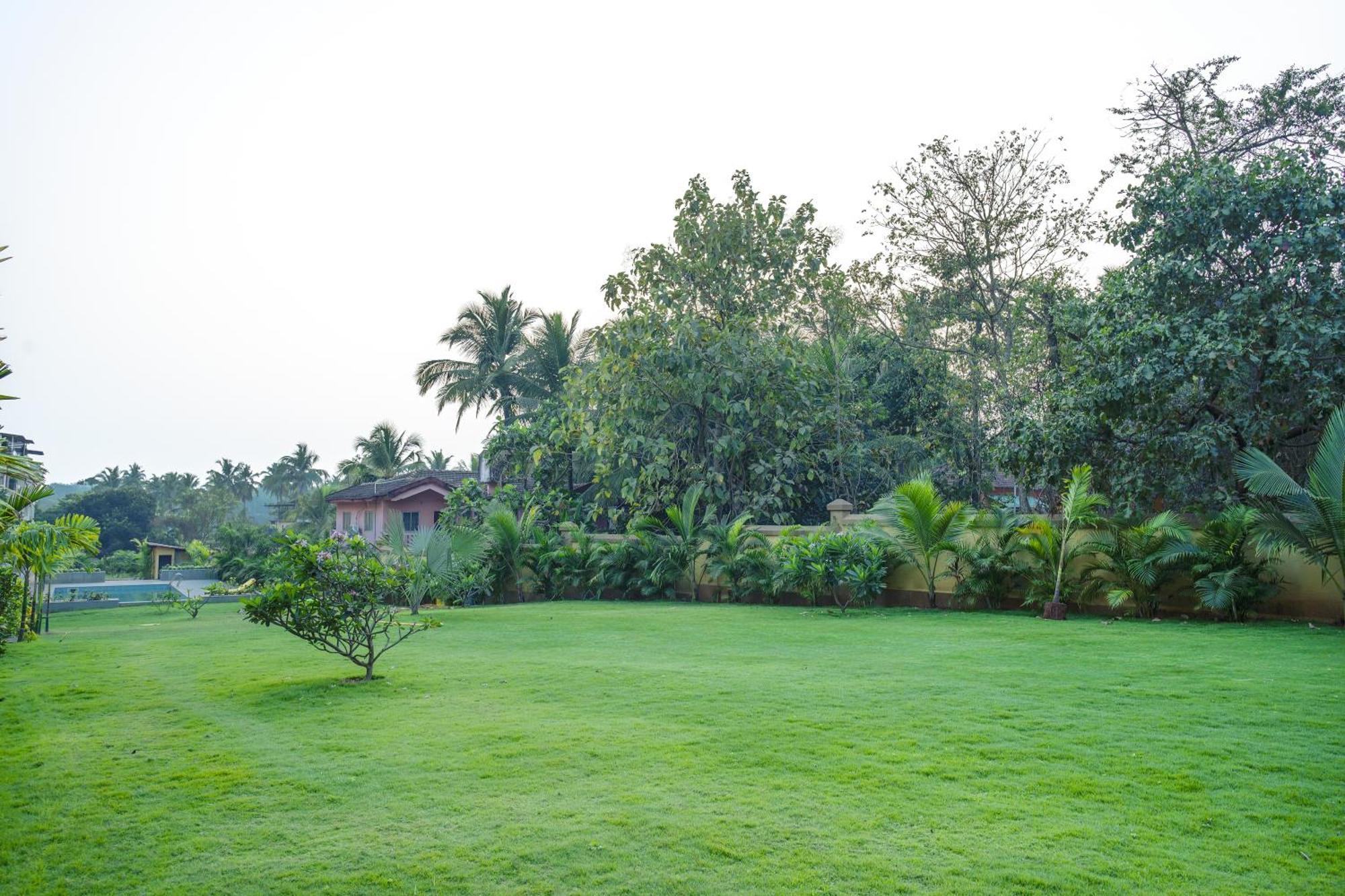 Alaya Stays 1 Bhk With Balcony & Pool - Veera Marina Candolim Exterior photo